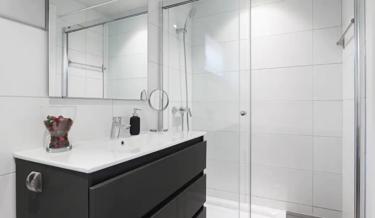 105388d3-7ab8-4d28-99e6-e30b201b8c45