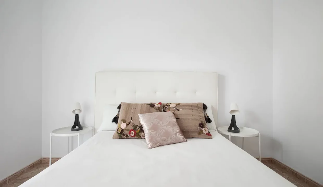 61f8c4a1-f7f0-460b-bc37-2aa3f076e689