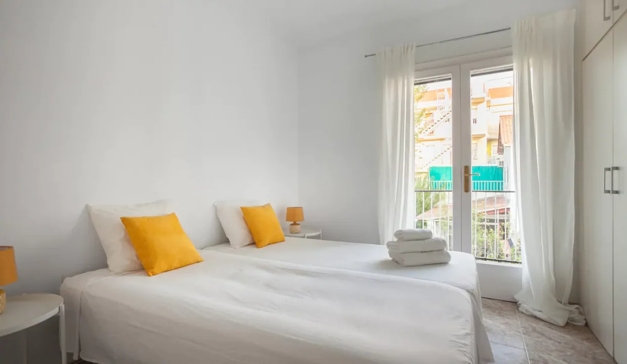 8b881236-60ce-4998-8544-fae3b5d23530