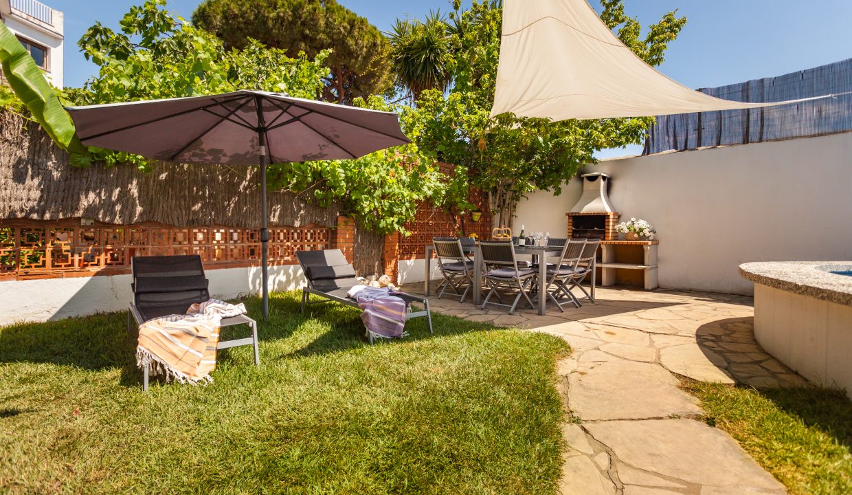 Toni Coll - Castelldefels - Passeig de la Marina 185 - L - 02