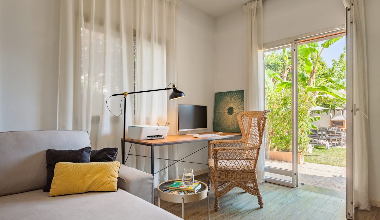 Toni Coll - Castelldefels - Passeig de la Marina 185 - L - 13