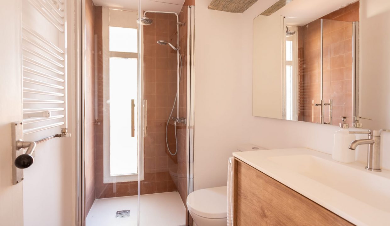 WhatsApp Image 2023-10-13 at 14.55.28(16)