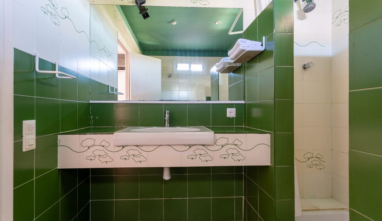 WhatsApp Image 2023-10-13 at 14.55.28(19)