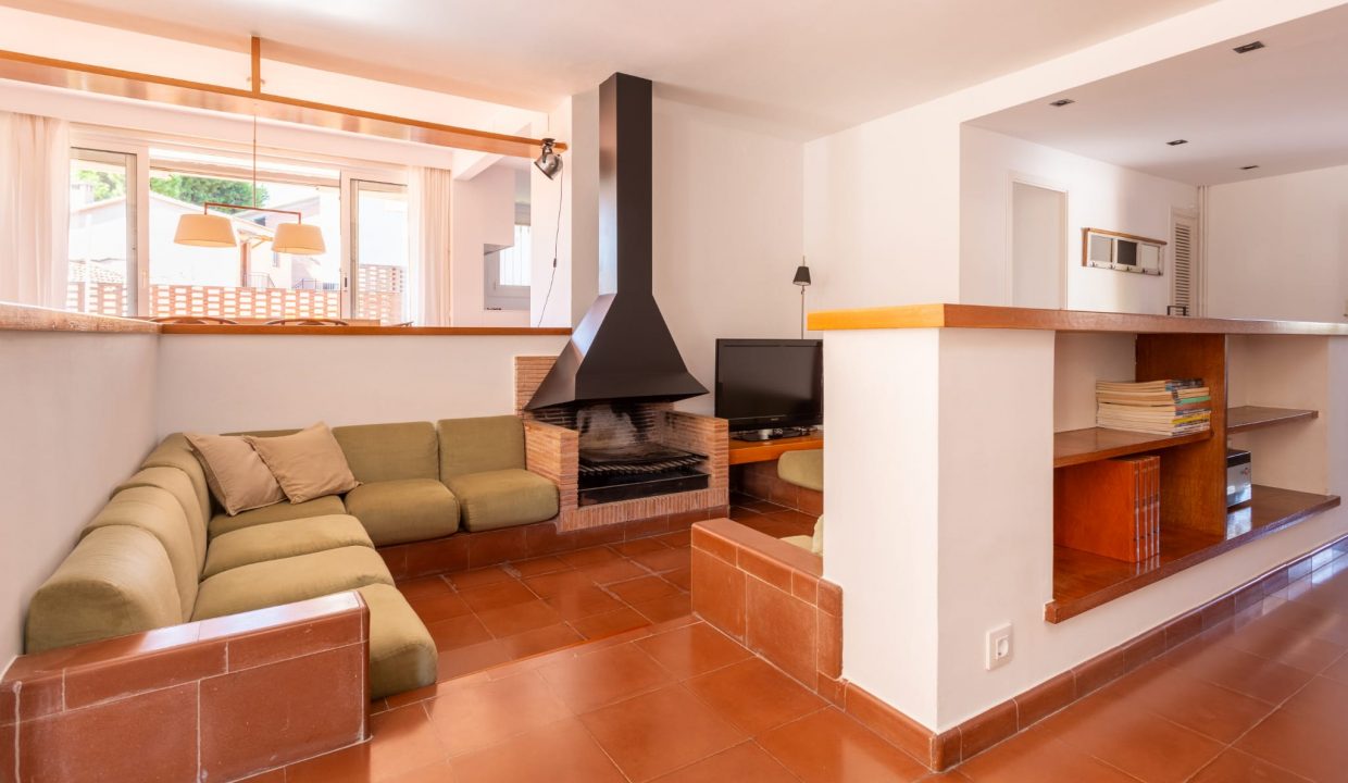 WhatsApp Image 2023-10-13 at 14.55.28(28)