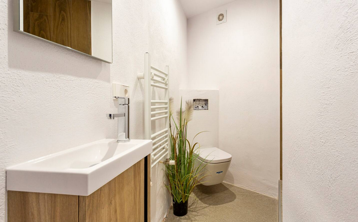 b00ba416126b491b50ed1f498f12c135b81aa6ba812f21dc646070ba6f258258