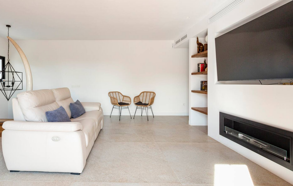 bb85a4e6ce982f16048685b7514ca72ee8a80bf2f8ab91f1121469ecd738b431